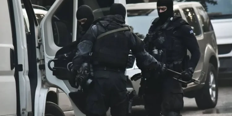 Αστυνομική επιχείρηση για απάτες σε Κομοτηνή και Τρίκαλα με εντολή του Ευρωπαίου Εισαγγελέα