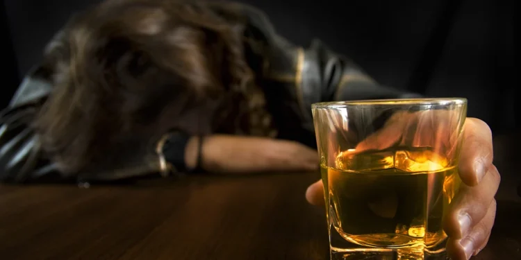 Στο νοσοκομείο Ρεθύμνου 14χρονη με οξεία μέθη – Κατανάλωσε ποτό από κιόσκι εκδήλωσης