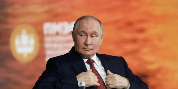 Ο Αλί Χαμενεΐ ζητά βοήθεια με επιστολή του προς τον Βλαντίμιρ Πούτιν