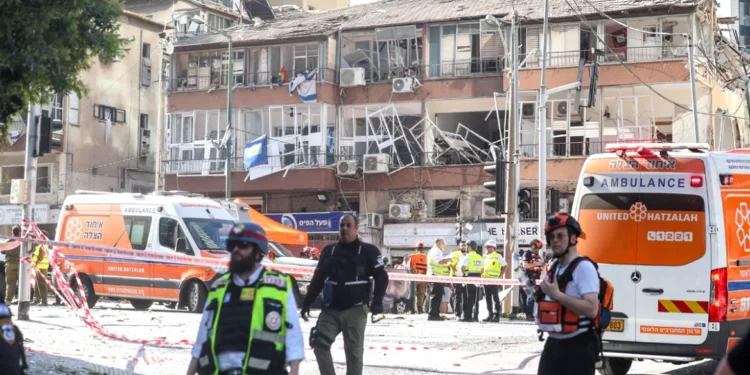 Bloomberg: Οι ΗΠΑ ετοιμάζονται να πλήξουν το Ιράν εντός ημερών