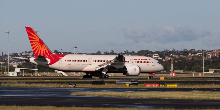 Boeing της Air India επέστρεψε στο Χονγκ Κονγκ λόγω «τεχνικού προβλήματος»