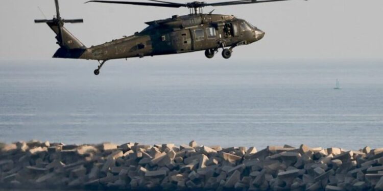 Συνελήφθη 26χρονος Αζέρος που φωτογράφιζε στρατιωτικές εγκαταστάσεις στη Σούδα