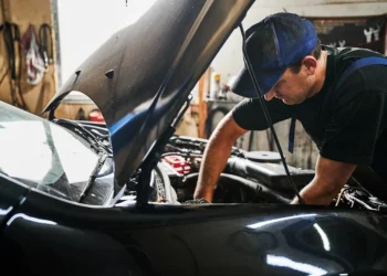 Από 1η Ιουλίου το ψηφιακό πελατολόγιο: Έντονες αντιδράσεις από τα συνεργεία αυτοκινήτων, στο τραπέζι απεργία διαρκείας