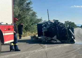 Νεκροί πατέρας και γιος σε τροχαίο δυστύχημα έξω από τη Θεσσαλονίκη – Συνελήφθη ο οδηγός του φορτηγού