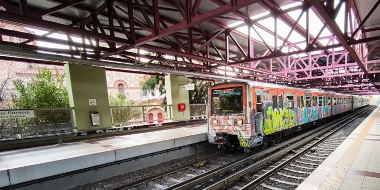 ΗΣΑΠ: Εκκενώθηκε συρμός στον σταθμό «Ομόνοια» λόγω καπνού