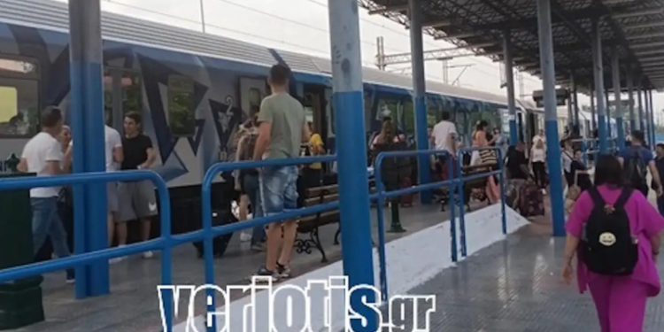 Αναστάτωση σε τρένο από Αθήνα για Θεσσαλονίκη – Βαγόνι γέμισε καπνούς (Εικόνες)