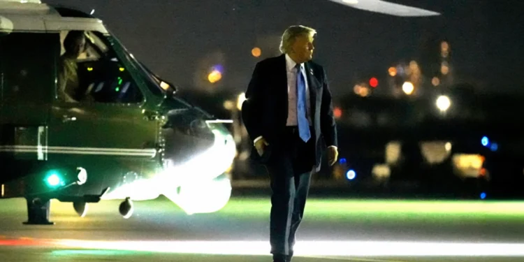 Θρίλερ με την εσπευσμένη επιστροφή Τραμπ στην Ουάσινγκτον: «Δεν γύρισα για εκεχειρία μεταξύ Ισραήλ και Ιράν, είναι κάτι μεγαλύτερο από αυτό»