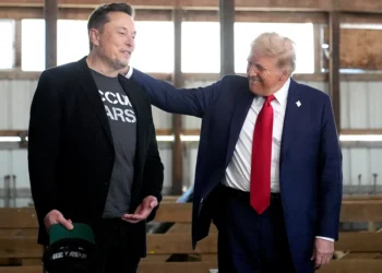 Οπισθοχώρηση από τον Έλον Μασκ: «Μετανιώνω για κάποιες από τις αναρτήσεις μου για τον Τραμπ»