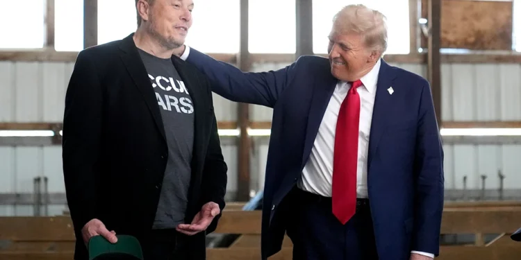 Οπισθοχώρηση από τον Έλον Μασκ: «Μετανιώνω για κάποιες από τις αναρτήσεις μου για τον Τραμπ»
