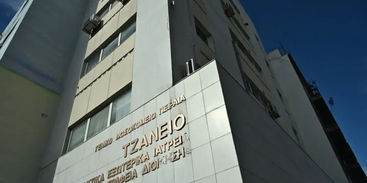 Τζάνειο: Χαλασμένος εκτυπωτής και ασυνεννοησία του προσωπικού έστειλαν στη ΜΕΘ την 62χρονη μετά τη λάθος μετάγγιση αίματος