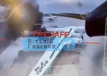 Η Ουκρανία εξαπέλυσε μαζική επίθεση με drones εναντίον αεροπορικών βάσεων στη Ρωσία – Καταστράφηκαν 40 ρωσικά βομβαρδιστικά