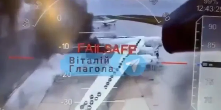 Η Ουκρανία εξαπέλυσε μαζική επίθεση με drones εναντίον αεροπορικών βάσεων στη Ρωσία – Καταστράφηκαν 40 ρωσικά βομβαρδιστικά