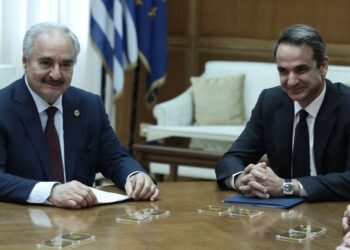 Η κρίσιμη συνάντηση Μητσοτάκη – Πλεύρη: Η Ελλάδα δεν είναι ξέφραγο αμπέλι