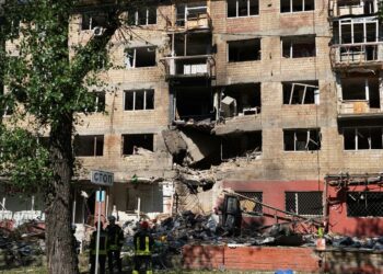 Η Μόσχα βομβάρδισε το Κίεβο μετά την απογοητευτική συνομιλία Τραμπ-Πούτιν