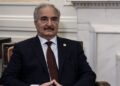 Οι εκβιασμοί Χαφτάρ σκληραίνουν τη στάση της Αθήνας – Τρόμος για την αύξηση μεταναστών στην Κρήτη