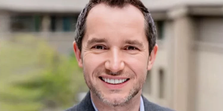 Τα σενάρια για τη δολοφονία-μυστήριο του 43χρονου καθηγητή στην Αγία Παρασκευή: Τα «στενά μέλη» της οικογένειας και το «συμβόλαιο θανάτου»