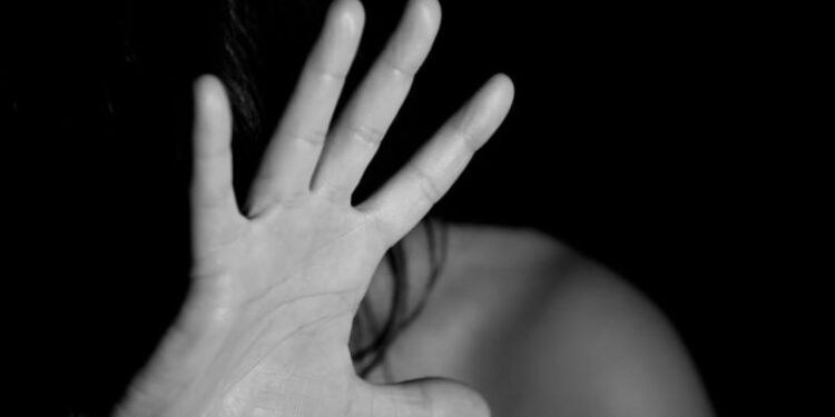 Συνελήφθη στη Ρόδο 18χρονος από τη Δανία – Βίασε 18χρονη πίσω από νυχτερινό μαγαζί