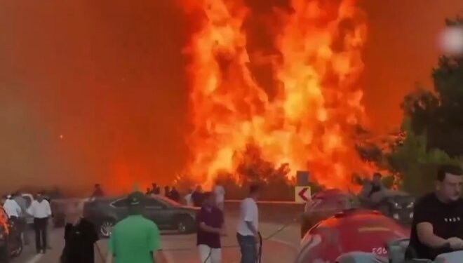 Τεράστιες φωτιές στην Τουρκία – 3.500 άτομα απομακρύνθηκαν από τα σπίτια τους στην Προύσα