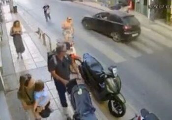 Σοκαριστικό τροχαίο στην Κρήτη: Αυτοκίνητο παρασύρει δικυκλιστή και τον πετά στο οδόστρωμα