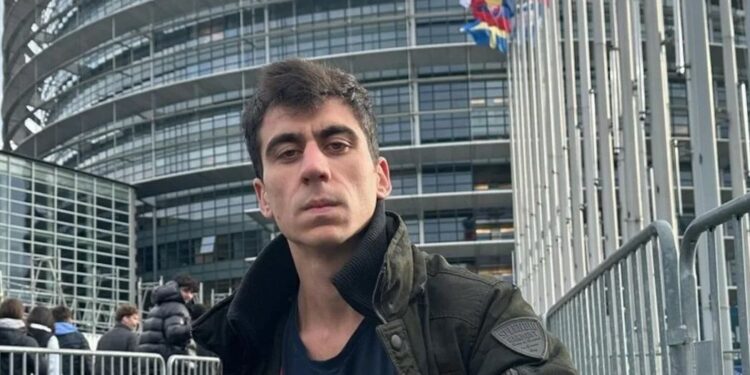 Ο Φείδιας με ψευτοδάκρυα εξηγεί γιατί πήρε συνέντευξη από τον Τατάρ