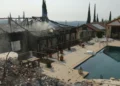 Δύο νεκροί, 10 τραυματίες, καμένα σπίτια και εκτάσεις στην Κύπρo