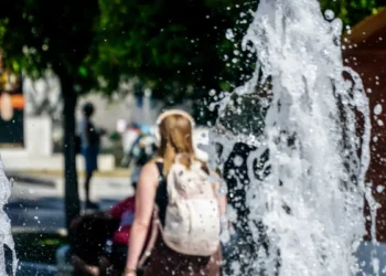 Προ των πυλών ο χειρότερος καύσωνας του καλοκαιριού – Έκτακτο δελτίο από την ΕΜΥ, μέχρι 42 βαθμούς το θερμόμετρο