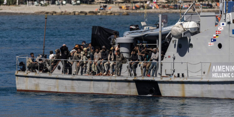 Οι Λιμενικοί της Κρήτης εκπέμπουν SOS: «Είμαστε ελάχιστοι και εξαντλημένοι, θα γίνει ατύχημα»