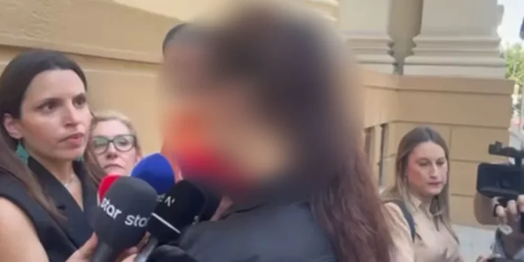 Ειρήνη Μουρτζούκου: «Θέλω να την βάλουν σε ηλεκτρική καρέκλα» λέει η μητέρα του βρέφους που σκότωσε η 25χρονη το 2021