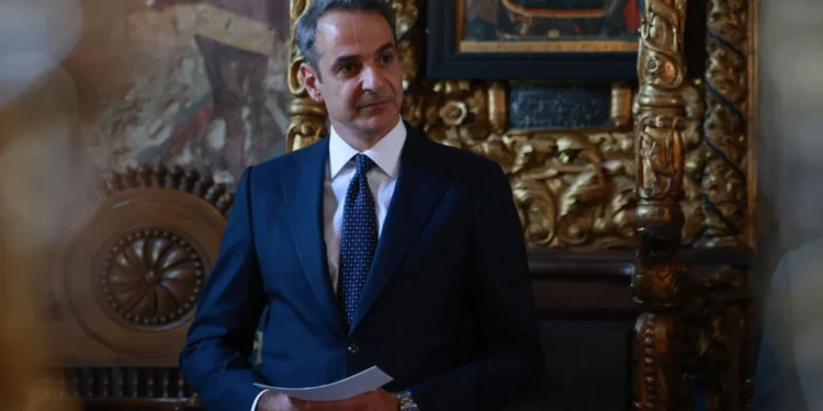 Στο Άγιον Όρος ο Μητσοτάκης: Στηρίζω την πνευματική αποστολή σας – Ανακοίνωσε έργα 100 εκατ. από ΕΣΠΑ