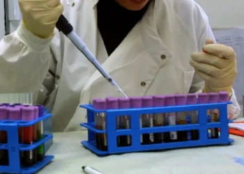 Καταγγελίες πως ιδιωτικά διαγνωστικά κέντρα σε νησιά δεν δέχονται παραπεμπτικά του ΕΟΠΥΥ: Σύγκρουση ΠΟΕΔΗΝ και γιατρών