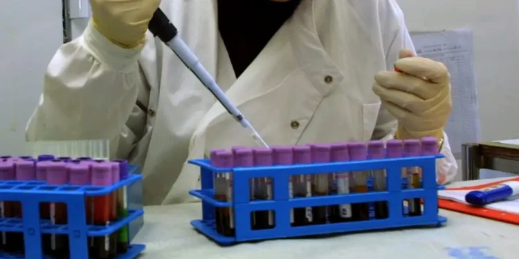 Καταγγελίες πως ιδιωτικά διαγνωστικά κέντρα σε νησιά δεν δέχονται παραπεμπτικά του ΕΟΠΥΥ: Σύγκρουση ΠΟΕΔΗΝ και γιατρών