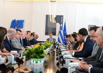 Μητσοτάκης στο υπουργικό: Κρίσιμη χρονιά το 2026, να μην χαθεί ούτε ένα ευρώ από το Ταμείο Ανάκαμψης