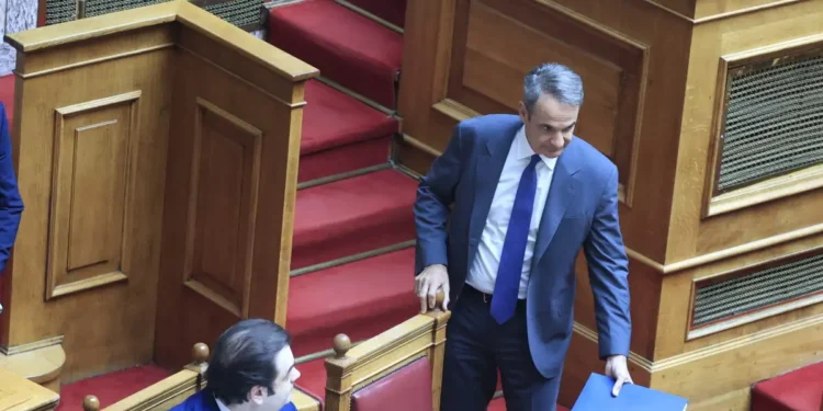 Μητσοτάκης: Η δίοδος από την Λιβύη προς την Ελλάδα κλείνει – Αναστέλλονται οι αιτήσεις ασύλου για 3 μήνες – Δυο κλειστές δομές στην Κρήτη