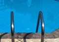 Ματάκιας έβγαζε φωτογραφίες και παρενοχλούσε ανήλικα και κοπέλες σε πισίνα στα βόρεια προάστια