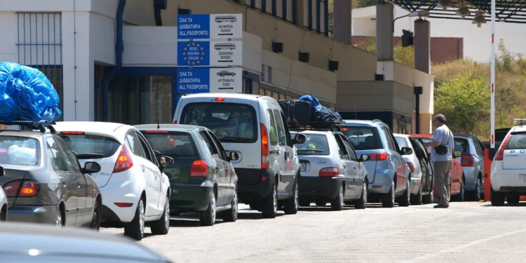 Διαφθορά, εκβιασμοί και μαύρο χρήμα στο Τελωνείο Μαυροματίου – Σχεδόν μισό εκατομμύριο ευρώ τα κέρδη του κυκλώματος