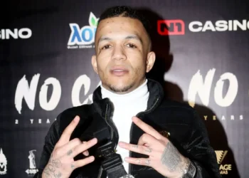 Συνελήφθη ο τράπερ Thug Slime στα Εξάρχεια: Προσπάθησε να ξεφορτωθεί συσκευασίες με κοκαΐνη