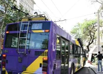 Έρχεται το τέλος των τρόλεϊ: Απόσυρση σε δύο φάσεις από Αθήνα και Πειραιά