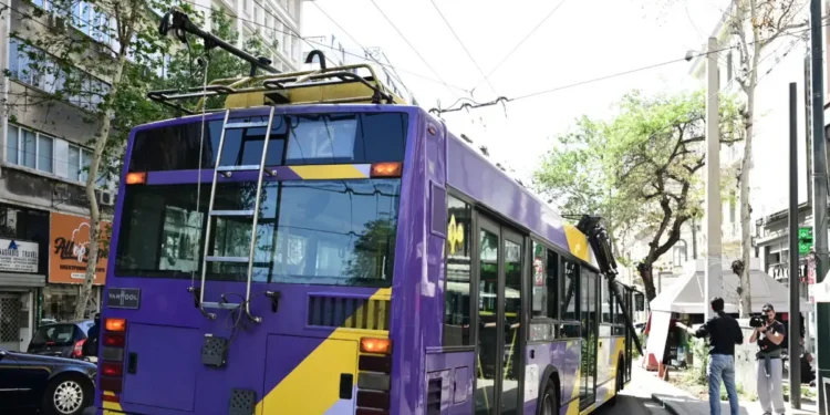 Έρχεται το τέλος των τρόλεϊ: Απόσυρση σε δύο φάσεις από Αθήνα και Πειραιά