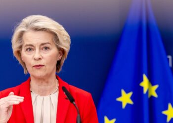 Ούρσουλα φον ντερ Λάιεν: Στο κενό η πρόταση μομφής κατά της ηγεσίας της στην Ευρωπαϊκή Επιτροπή