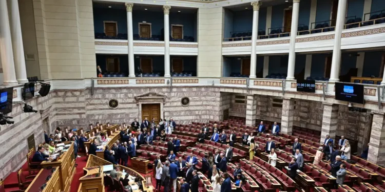 ΟΠΕΚΕΠΕ: Απορρίφθηκαν οι προτάσεις για Προανακριτική κατά Βορίδη και Αυγενάκη – Εντάσεις και αποχώρηση σύσσωμης της αντιπολίτευσης