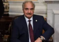 Πρωτοφανής κρίση στη Βεγγάζη: Ο Χαφτάρ έδιωξε την ευρωπαϊκή αντιπροσωπεία για το Μεταναστευτικό που συμμετέχει και ο Πλεύρης