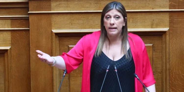 Αήθης επίθεση του Κωνσταντίνου Φλώρου στη Ζωή Κωνσταντοπούλου: «Είσαι ξεφτιλισμένη»