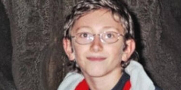 Υπόθεση Άλεξ: Φόνος, παιδεραστία ή εμπόριο οργάνων; Τα σενάρια μιας εξαφάνισης που δεν λύθηκε ποτέ