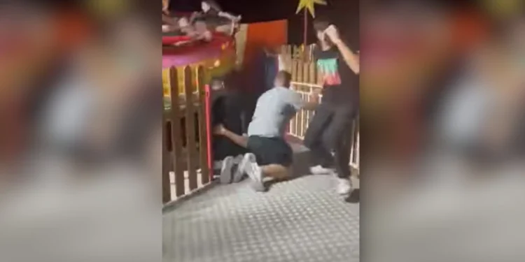 Σοβαρό ατύχημα σε λούνα παρκ στη Ρόδο: Έσπασε κάθισμα στο «ταψί» και εκσφενδονίστηκαν τέσσερις νεαροί