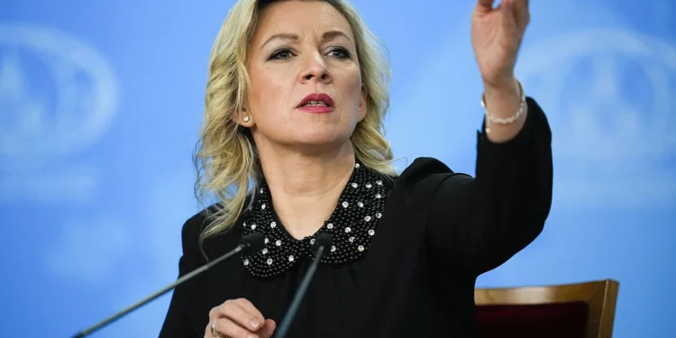 Ζαχάροβα για την επικείμενη συνδιάσκεψη της συμμαχίας των προθύμων: «Μην ξεχάσετε τις χαρτοπετσέτες και τη ζάχαρη»