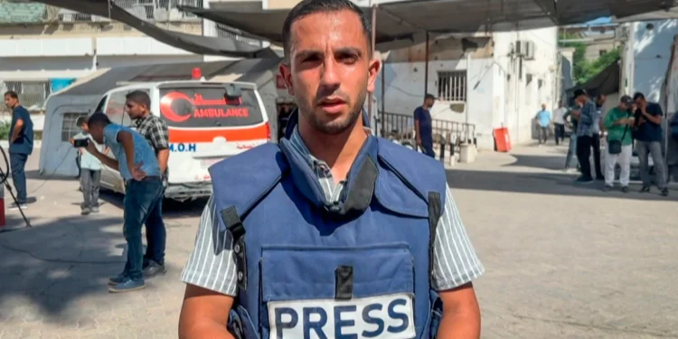 «Αν διαβάζετε αυτά τα λόγια, το Ισραήλ κατάφερε να με σκοτώσει»: Το τελευταίο μήνυμα του δημοσιογράφου του Al Jazeera που στοχοποιήθηκε σαν τρομοκράτης