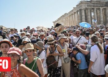 Αντιδράσεις για τον υπερτουρισμό σε ιστορικές συνοικίες της Αθήνας