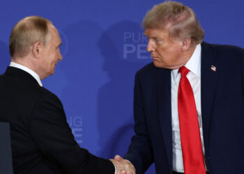 Η επόμενη μέρα της συνάντησης στην Αλάσκα: Η σιγή από το Κίεβο και ο Τραμπ που δεν έχασε