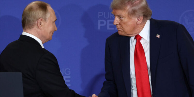 Η επόμενη μέρα της συνάντησης στην Αλάσκα: Η σιγή από το Κίεβο και ο Τραμπ που δεν έχασε