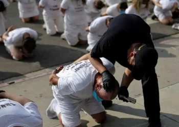 Μαρτυρίες σοκ για τα βασανιστήρια στις φυλακές – κολαστήρια του Ελ Σαλβαδόρ: «Θα φύγετε σε μαύρη σακούλα»